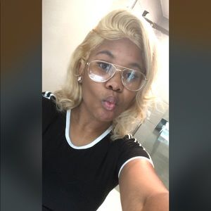 Meet your Posher, Souriya